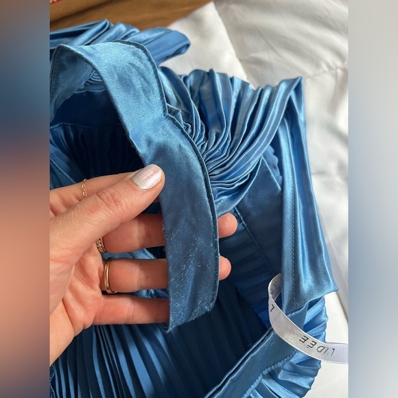 L’IDEE CHATEAU GOWN - MEDITERRANEAN BLUE - Picture 7 of 11